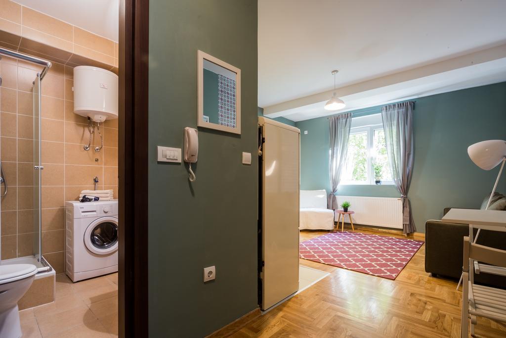 ! Promo! Central Evergreen Studio - Free Public Parking-Fast Wi-Fi โนวีซาด ภายนอก รูปภาพ