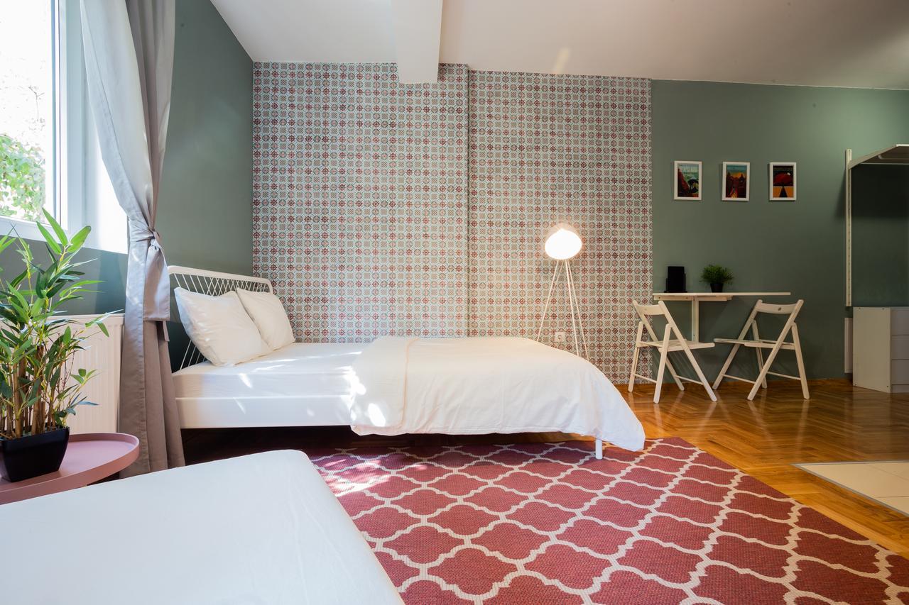 ! Promo! Central Evergreen Studio - Free Public Parking-Fast Wi-Fi โนวีซาด ภายนอก รูปภาพ